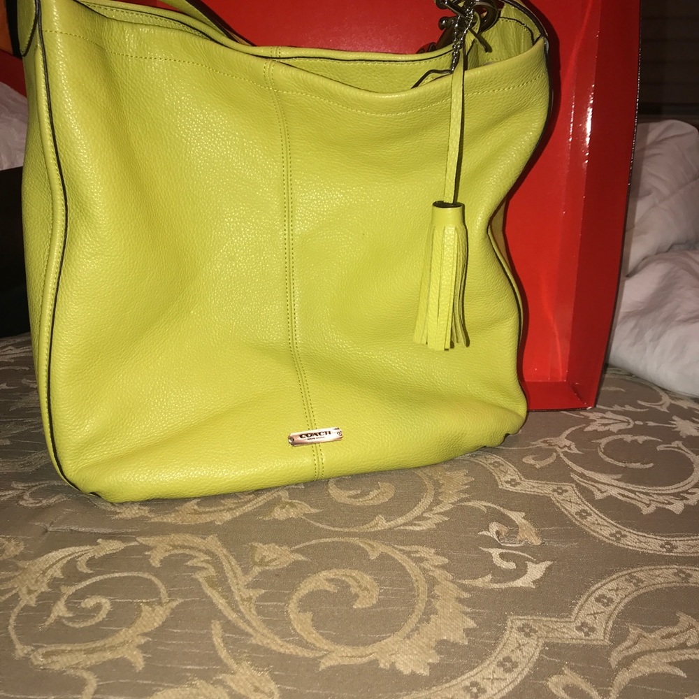 💯 AUTHENTIC COACH BAG